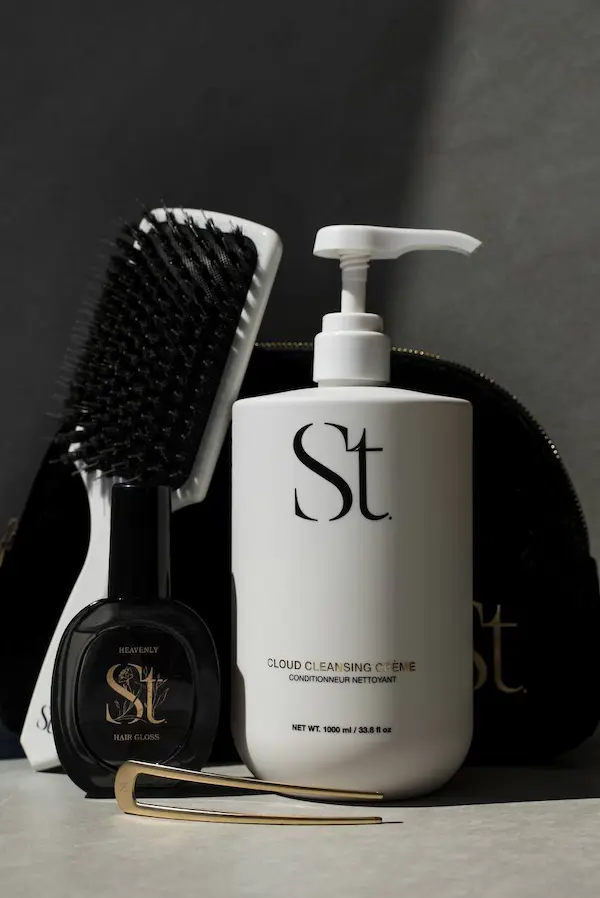 Cloud Cleansing Creme, Hair Gloss, Classic Brush and Hair Pin